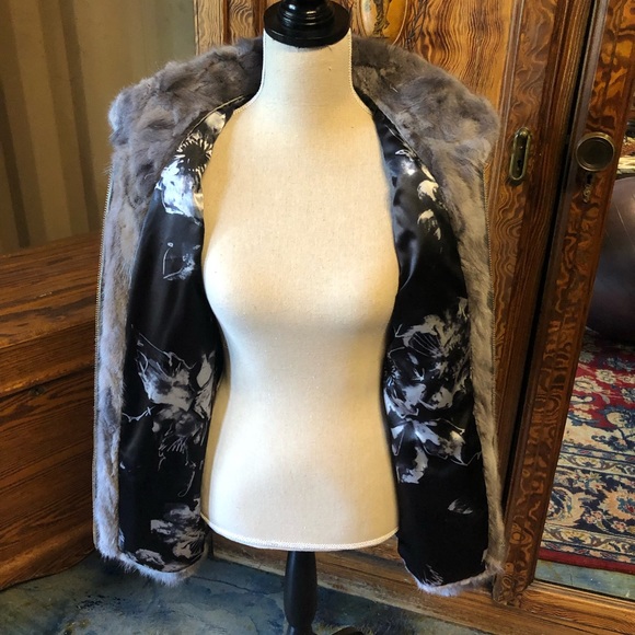Gorgeous lavender/grey mink coat - Picture 3 of 6